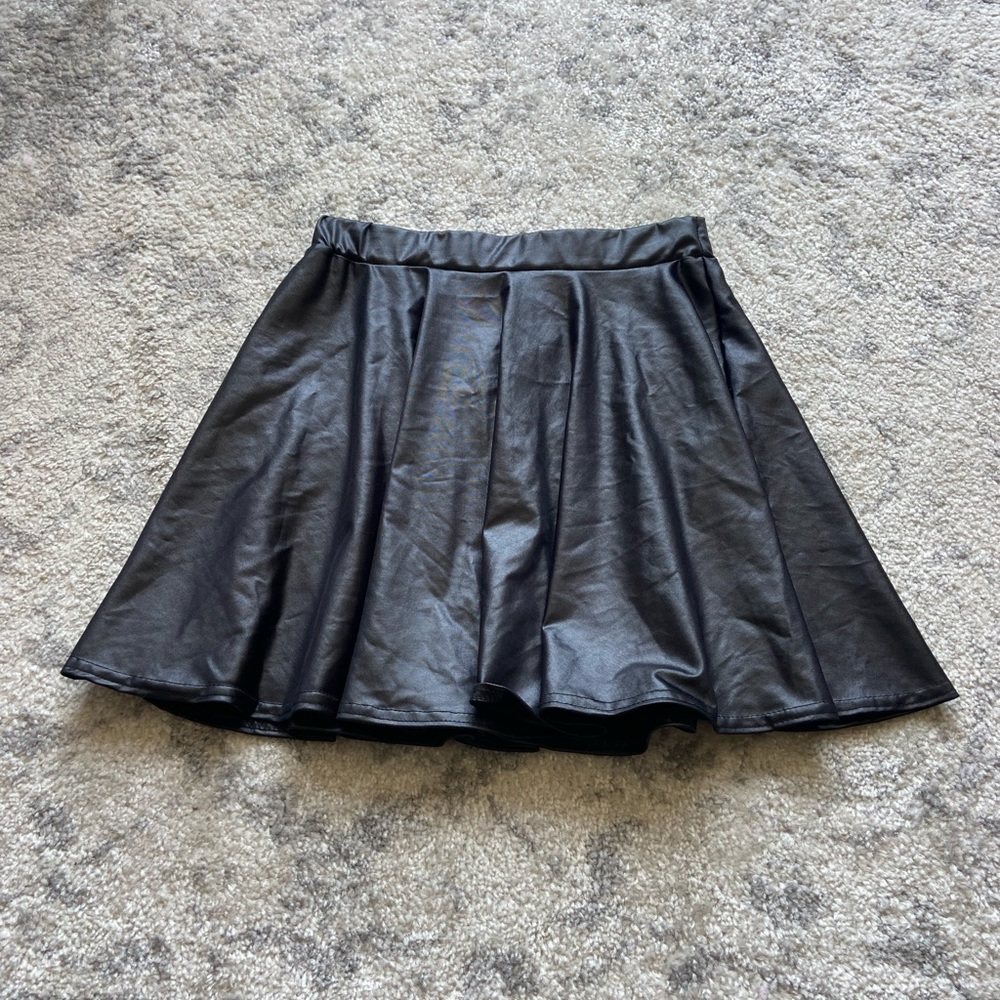 Boohoo black faux leather skirt